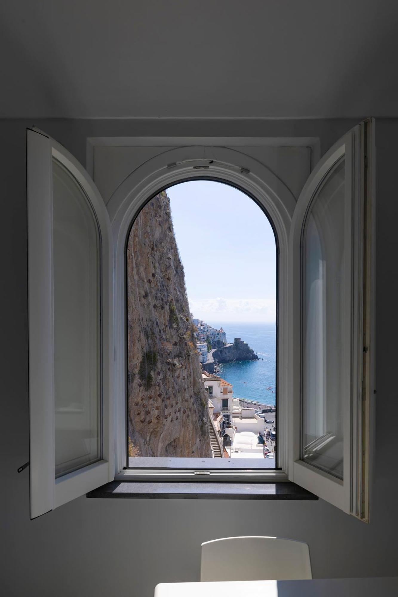 Apartments Amalfi Design Sea View Accessible By 250 Steps Eksteriør billede