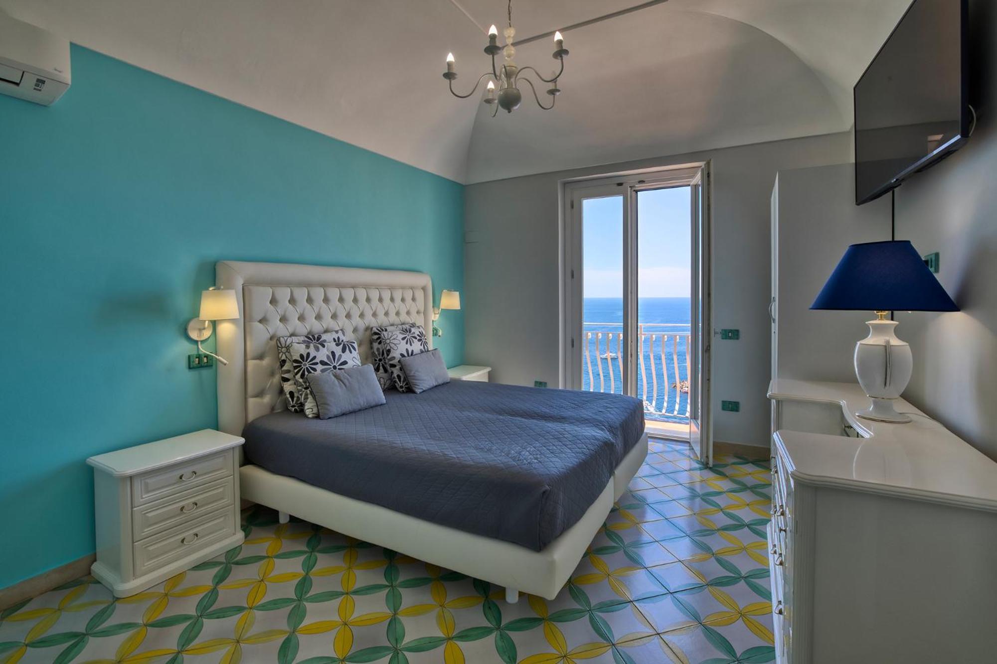 Apartments Amalfi Design Sea View Accessible By 250 Steps Eksteriør billede