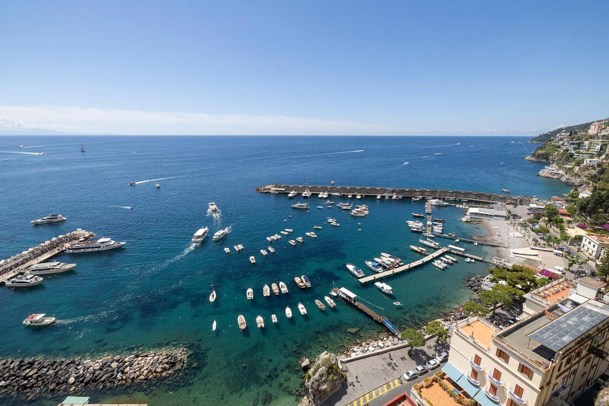 Apartments Amalfi Design Sea View Accessible By 250 Steps Eksteriør billede