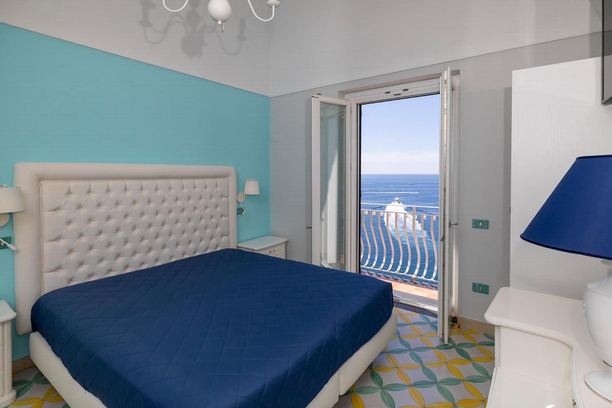 Apartments Amalfi Design Sea View Accessible By 250 Steps Eksteriør billede