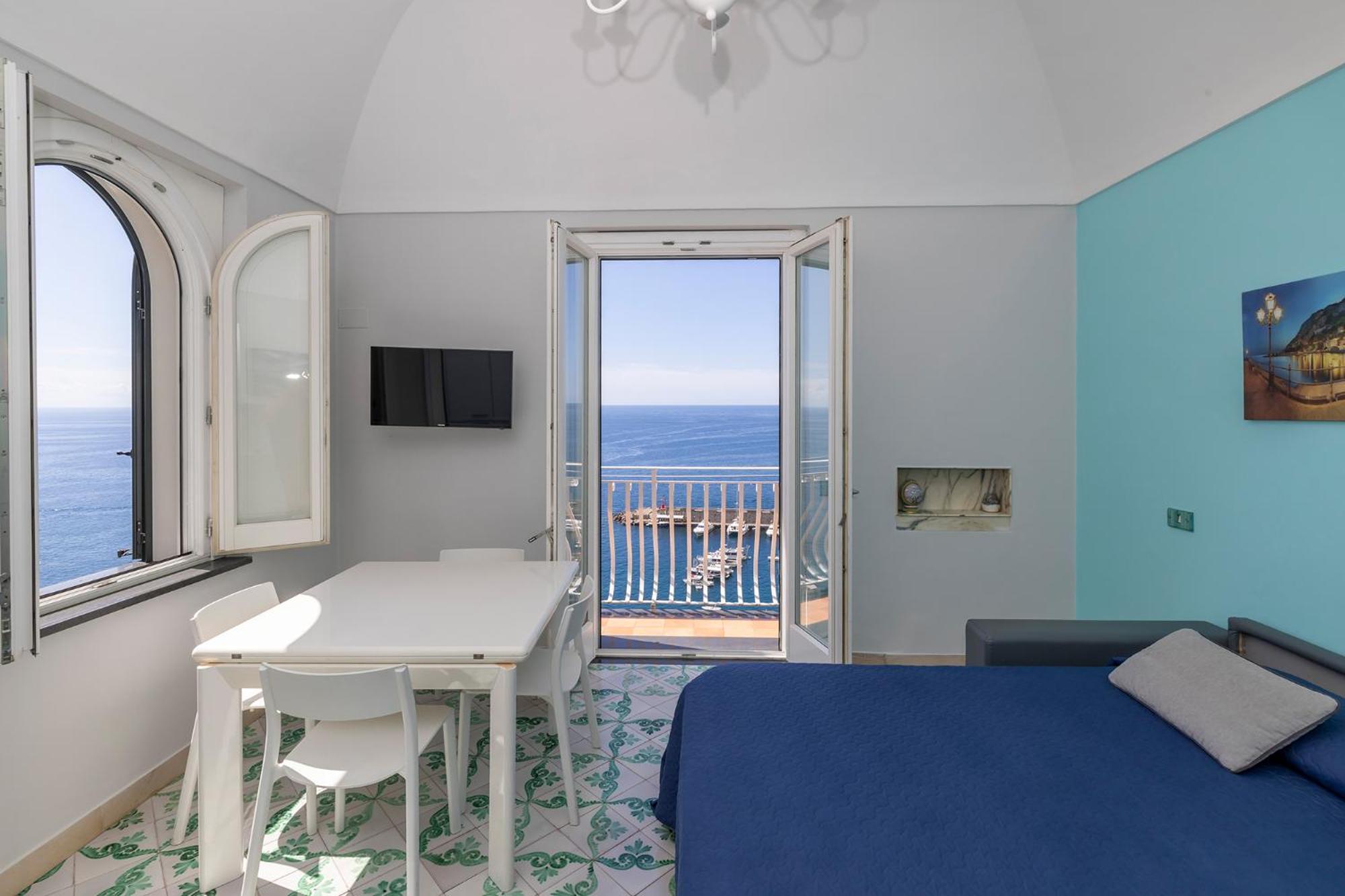 Apartments Amalfi Design Sea View Accessible By 250 Steps Eksteriør billede
