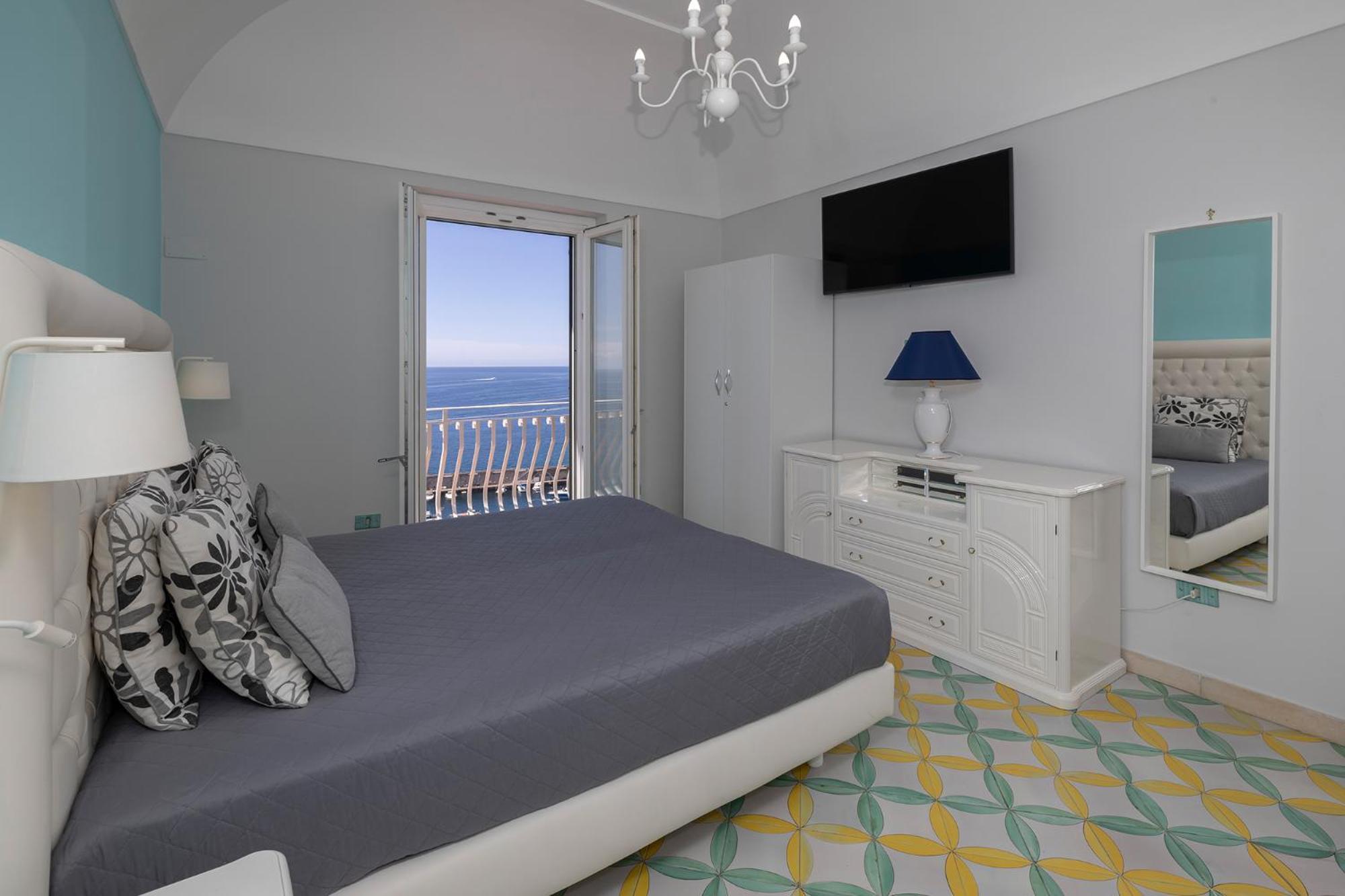 Apartments Amalfi Design Sea View Accessible By 250 Steps Eksteriør billede