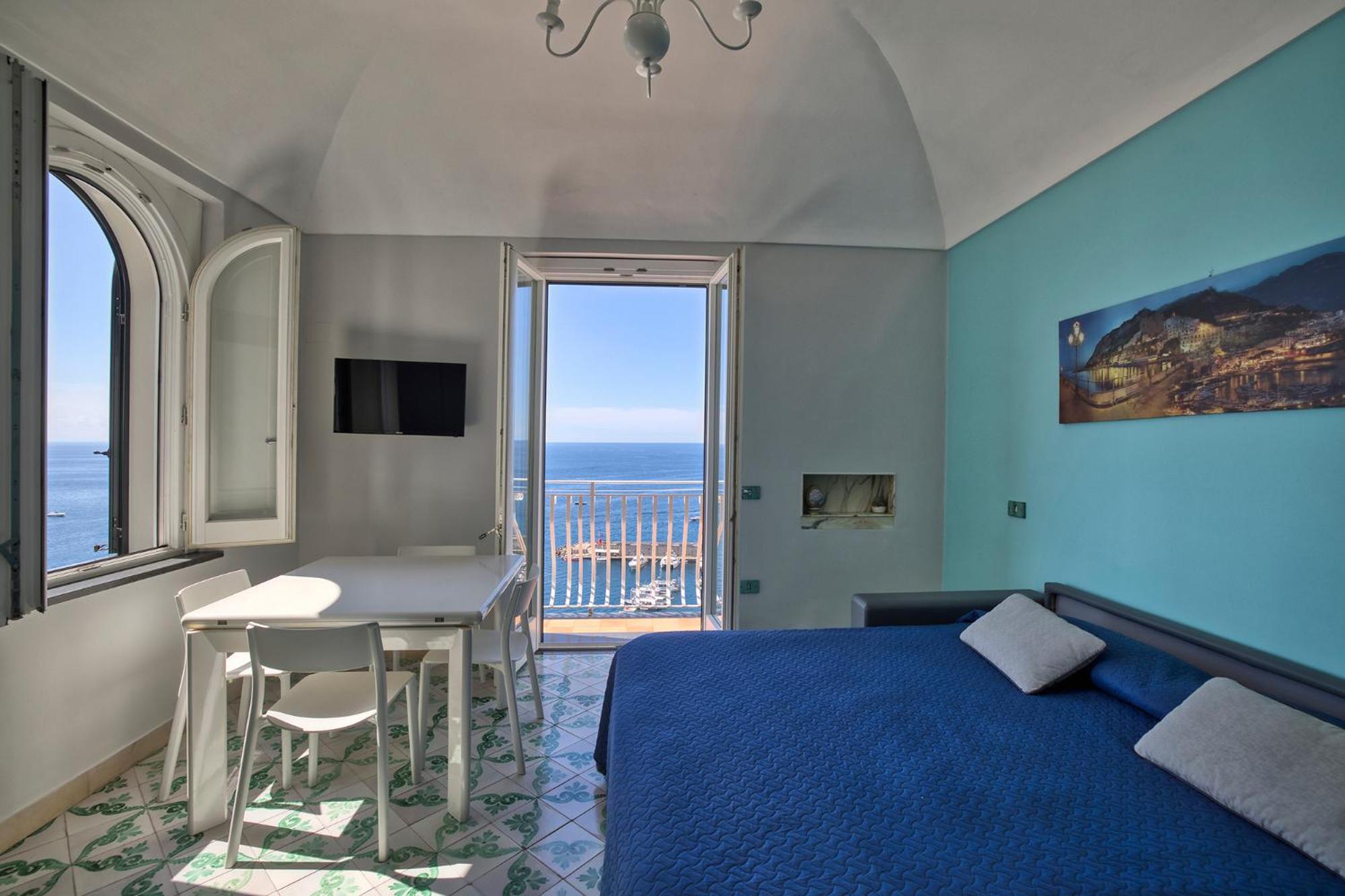 Apartments Amalfi Design Sea View Accessible By 250 Steps Eksteriør billede
