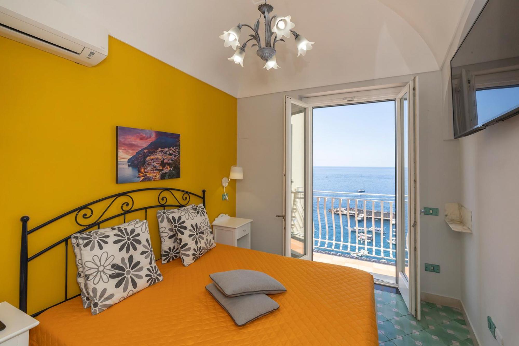 Apartments Amalfi Design Sea View Accessible By 250 Steps Eksteriør billede