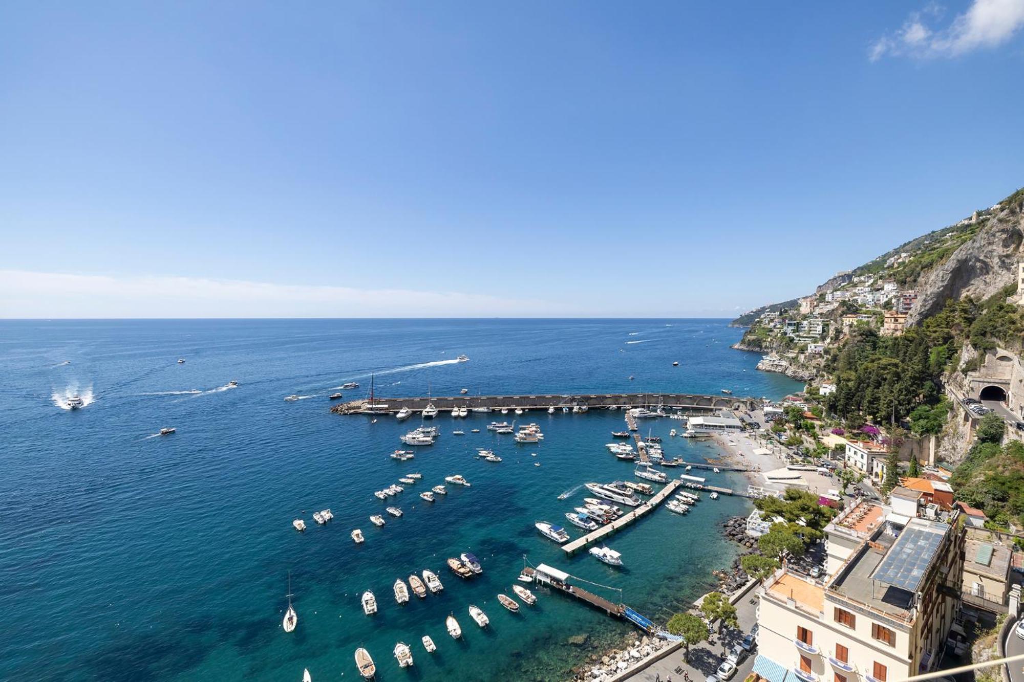 Apartments Amalfi Design Sea View Accessible By 250 Steps Eksteriør billede