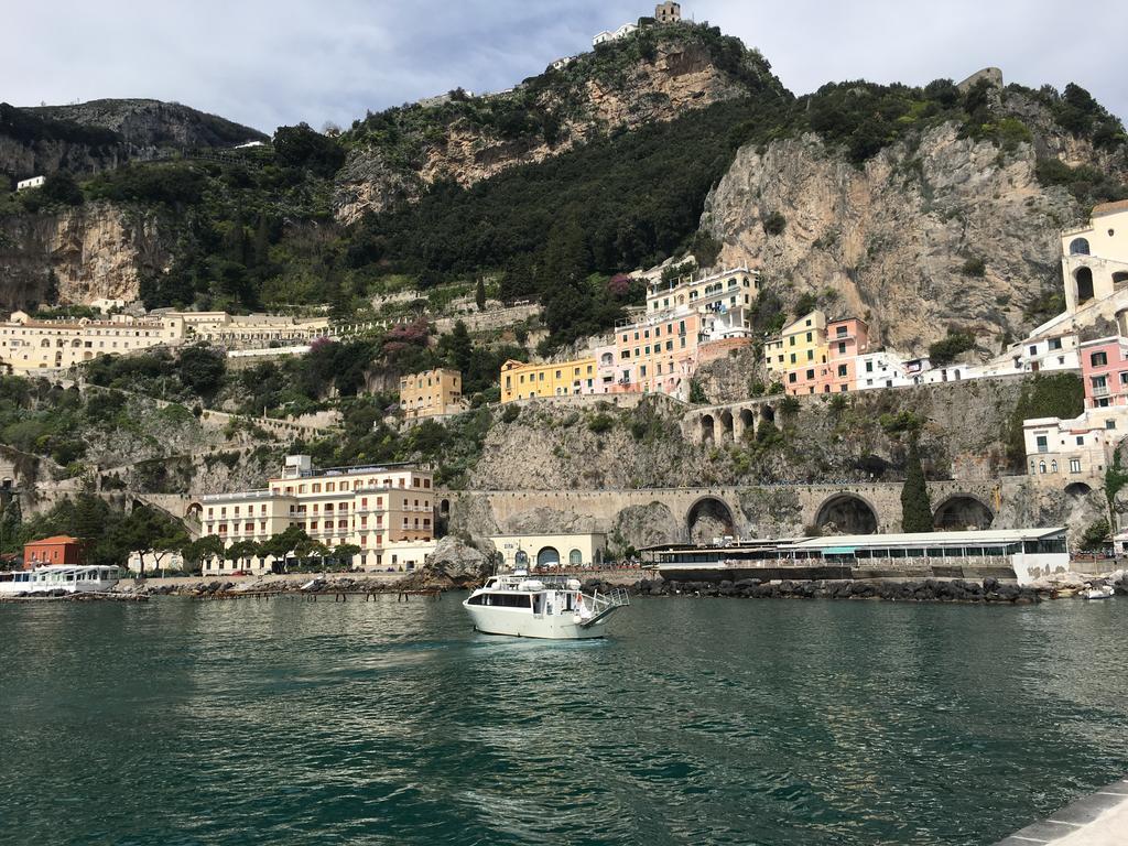 Apartments Amalfi Design Sea View Accessible By 250 Steps Eksteriør billede